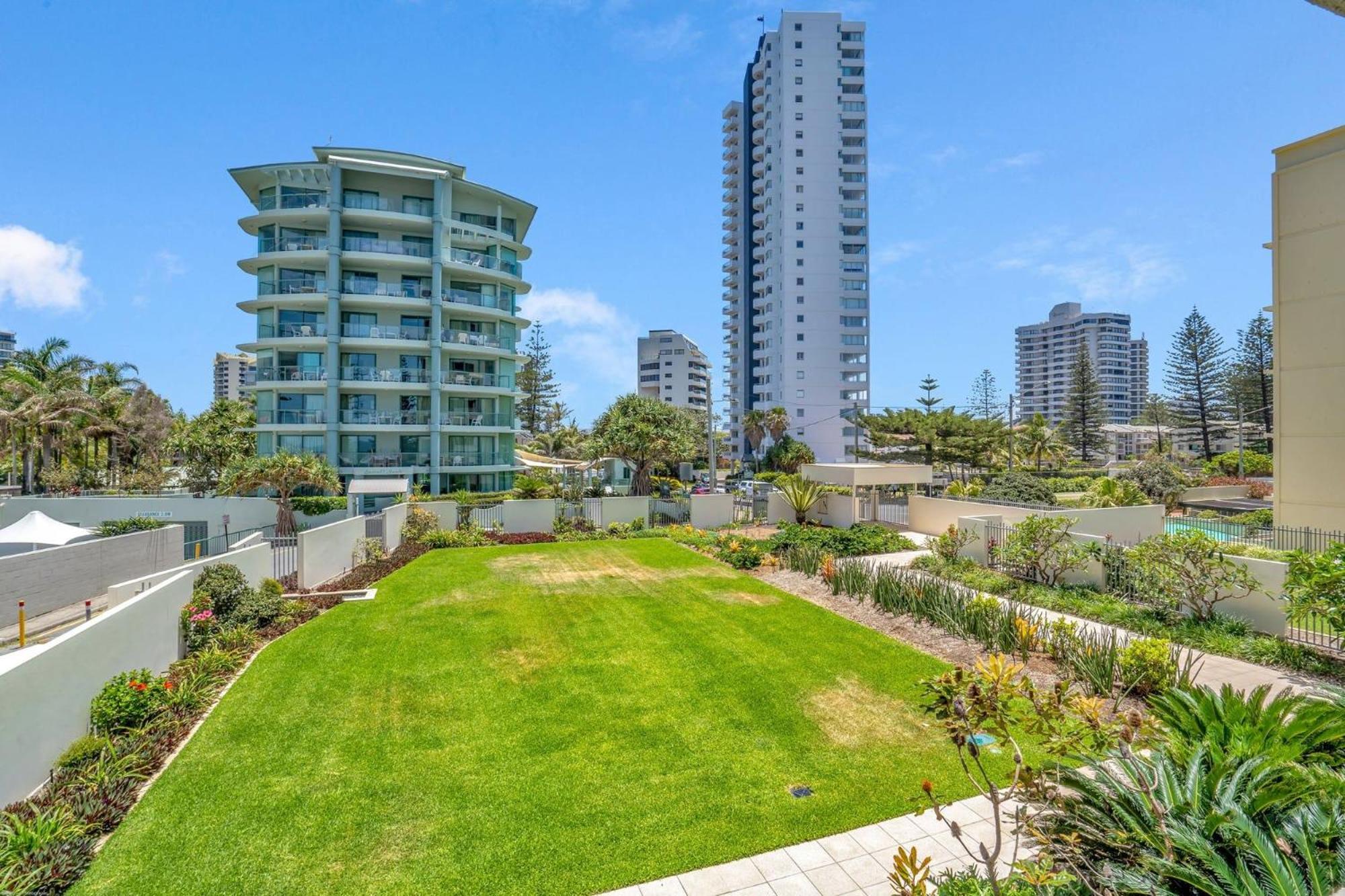 Dorchester On The Beach Голд-Кост Экстерьер фото